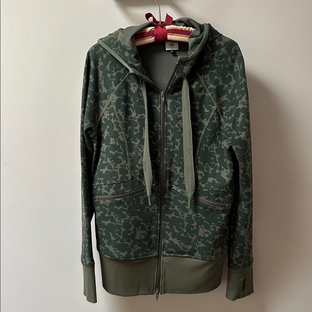Cabi Marathon Camouflage Hoodie Jacket Green‎ Size M Style 6030 Full Zip Knit